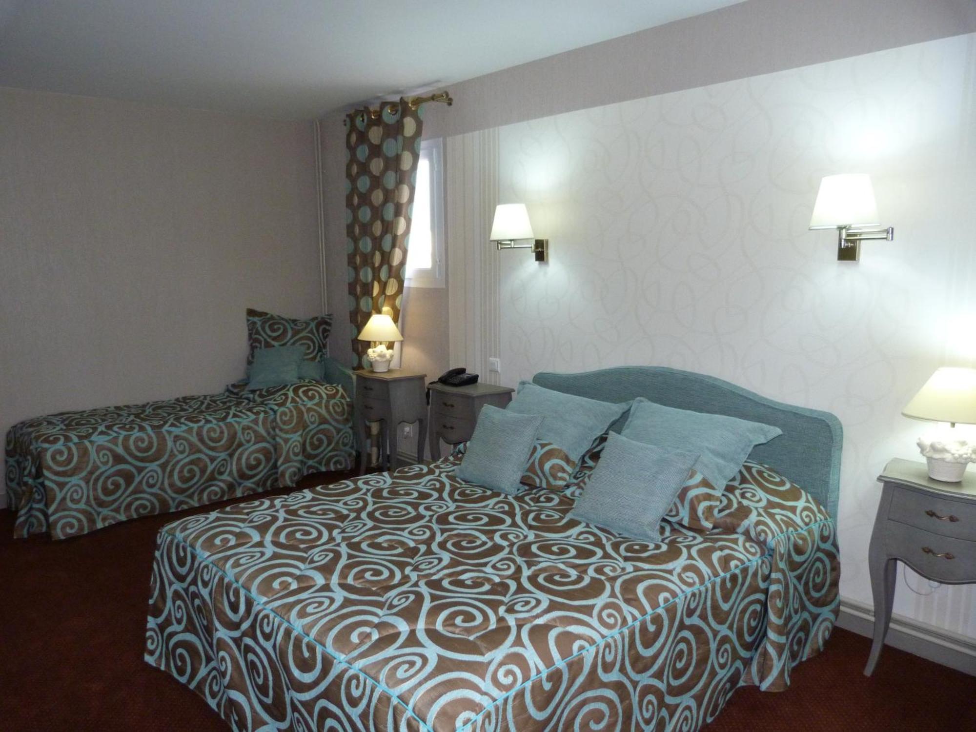 Hotel Le Gue Du Holme Saint-Quentin-sur-le-Homme Exterior photo