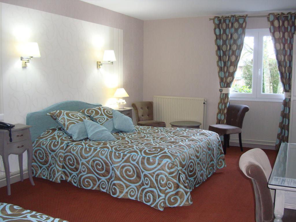 Hotel Le Gue Du Holme Saint-Quentin-sur-le-Homme Room photo
